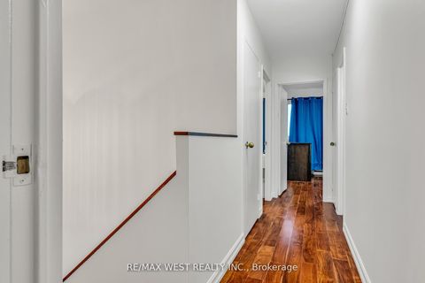 Photo 21 at 305 - 155 Leeward Glenway, Flemingdon Park, Toronto