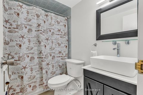 Photo 24 at 305 - 155 Leeward Glenway, Flemingdon Park, Toronto