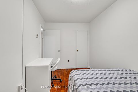 Photo 27 at 305 - 155 Leeward Glenway, Flemingdon Park, Toronto