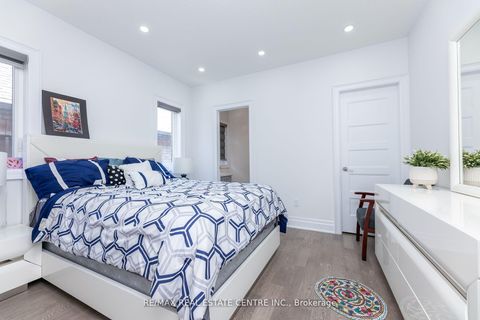 Photo 34 at 3422 Post Road NE, GO Glenorchy, Oakville