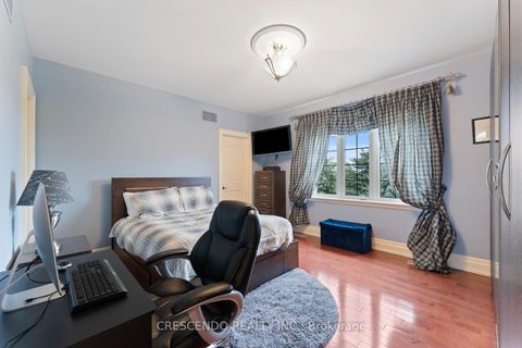 Photo 28 at 2 Prince Adam Court, King City, King