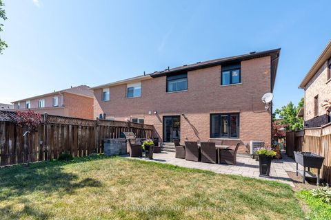 Photo 39 at 86 Corkwood Crescent, Maple, Vaughan