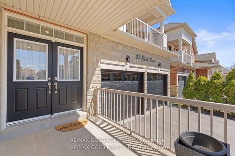 Photo 4 at 23 Glade Drive, Oak Ridges, Richmond Hill