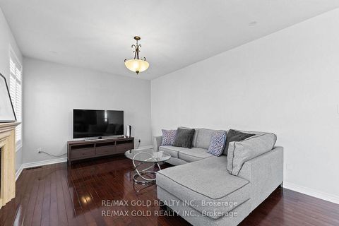 Photo 19 at 23 Glade Drive, Oak Ridges, Richmond Hill
