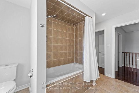 Photo 39 at 23 Glade Drive, Oak Ridges, Richmond Hill