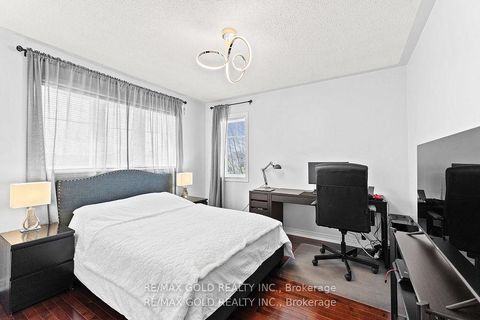 Photo 40 at 23 Glade Drive, Oak Ridges, Richmond Hill