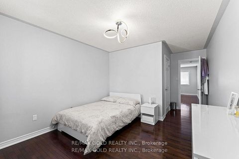 Photo 43 at 23 Glade Drive, Oak Ridges, Richmond Hill