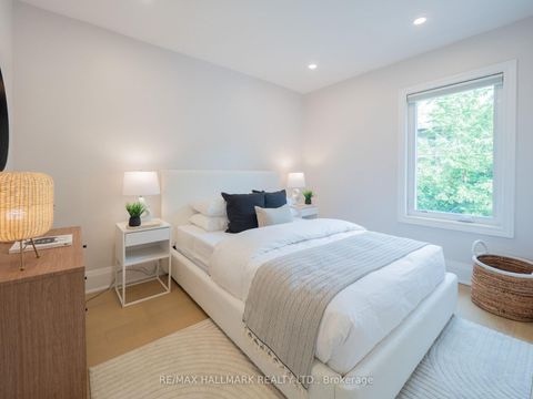 Photo 24 at 18 Millbrook Crescent, North Riverdale, Toronto