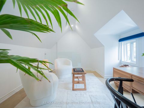 Photo 32 at 18 Millbrook Crescent, North Riverdale, Toronto