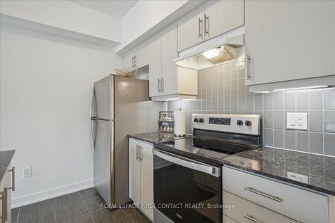 Photo 10 at 213 - 4 Spice Way, Shore, Barrie Photo 10 at 213 - 4 Spice Way, Shore, Barrie