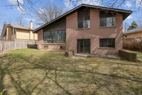 Photo 17 at 330 Homewood Avenue, Newtonbrook West, Toronto