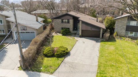Photo 19 at 330 Homewood Avenue, Newtonbrook West, Toronto