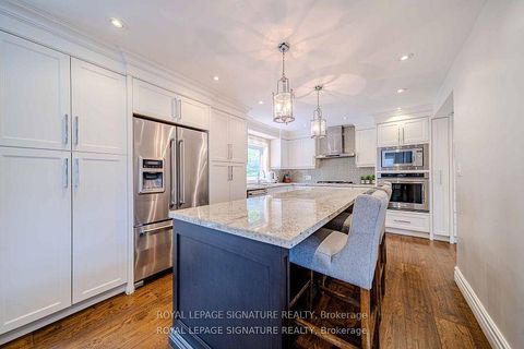 Photo 5 at 41 Mayo Drive, Rustic, Toronto