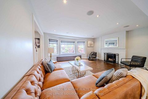 Photo 10 at 41 Mayo Drive, Rustic, Toronto