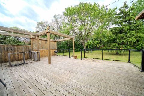 Photo 30 at 41 Mayo Drive, Rustic, Toronto