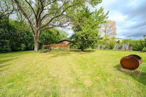 Photo 32 at 41 Mayo Drive, Rustic, Toronto