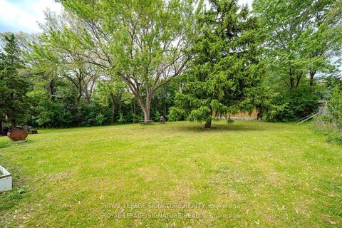 Photo 33 at 41 Mayo Drive, Rustic, Toronto