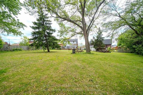 Photo 35 at 41 Mayo Drive, Rustic, Toronto