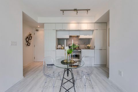 Photo 7 at 611 - 159 Dundas Street E, Yonge Corridor, Toronto Photo 7 at 611 - 159 Dundas Street E, Yonge Corridor, Toronto