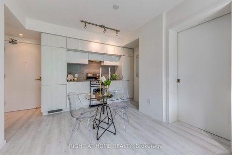 Photo 8 at 611 - 159 Dundas Street E, Yonge Corridor, Toronto Photo 8 at 611 - 159 Dundas Street E, Yonge Corridor, Toronto