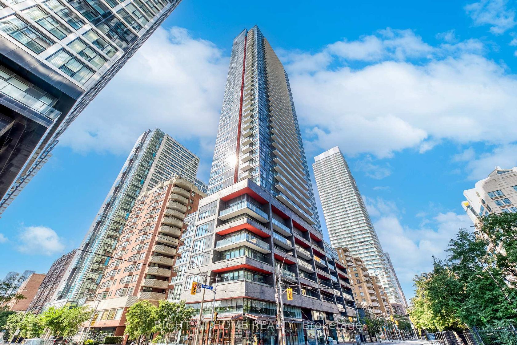 611 - 159 Dundas Street E, Yonge Corridor, Toronto by Loree Meneguzzi Real Estate 611 - 159 Dundas Street E, Yonge Corridor, Toronto