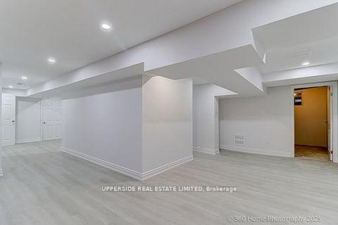 Photo 17 at 646 York Hill Boulevard, Yorkhill, Vaughan