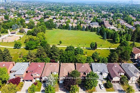 Photo 31 at 646 York Hill Boulevard, Yorkhill, Vaughan