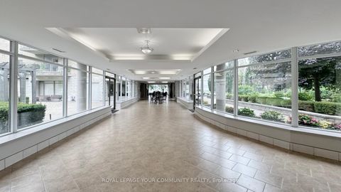 Photo 5 at 114 - 2502 Rutherford Road, Maple, Vaughan