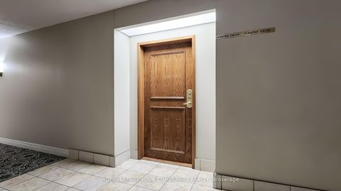 Photo 8 at 114 - 2502 Rutherford Road, Maple, Vaughan