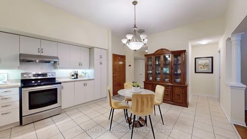 Photo 17 at 114 - 2502 Rutherford Road, Maple, Vaughan