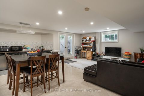 Photo 17 at 286 Fern Avenue, Langstaff, Richmond Hill