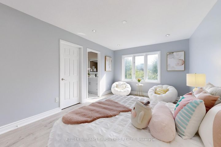 Photo 36 at 71 Mansfield Lane, Markville, Markham