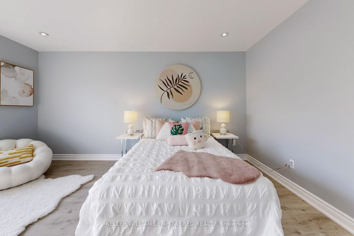 Photo 37 at 71 Mansfield Lane, Markville, Markham