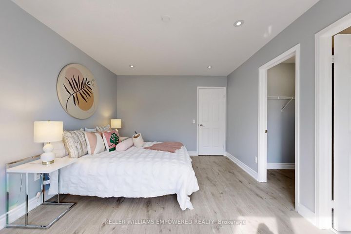 Photo 38 at 71 Mansfield Lane, Markville, Markham