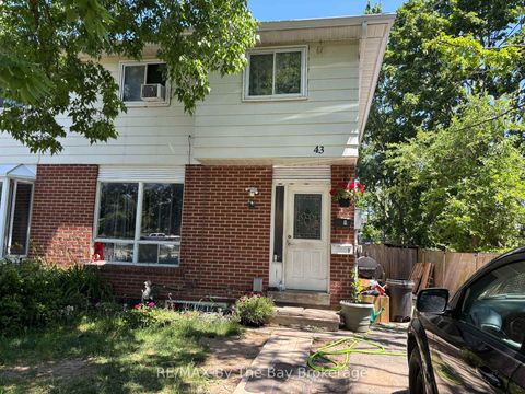 Photo 1 at 43 Christie Crescent, Letitia Heights, Barrie Photo 1 at 43 Christie Crescent, Letitia Heights, Barrie