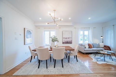 Photo 8 at 54 Sandwood Drive, Patterson, Vaughan