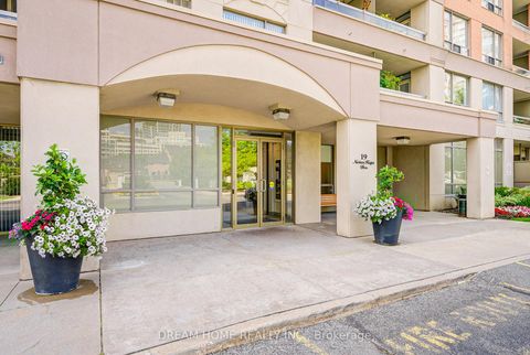 Photo 1 at PH09 - 19 Northern Heights Drive, Langstaff, Richmond Hill