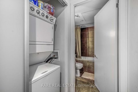 Photo 22 at 701 - 650 King Street W, Waterfront Communities C1, Toronto