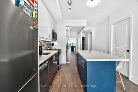 Photo 12 at 716 - 2343 Khalsa Gate, WM Westmount, Oakville