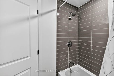 Photo 25 at 716 - 2343 Khalsa Gate, WM Westmount, Oakville