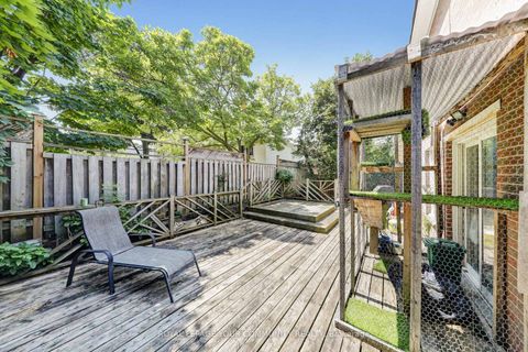 Photo 15 at 63 SPRINGHEAD Gardens, Rouge Woods, Richmond Hill