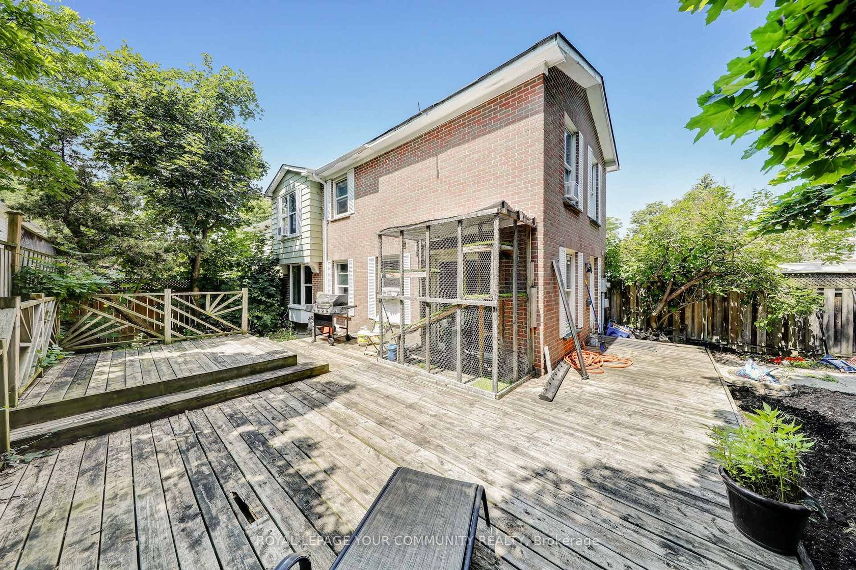 63 SPRINGHEAD Gardens, Rouge Woods, Richmond Hill 