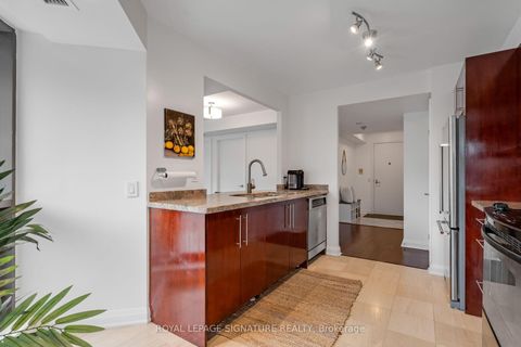 Photo 9 at 411 - 3 McAlpine Street, Annex, Toronto