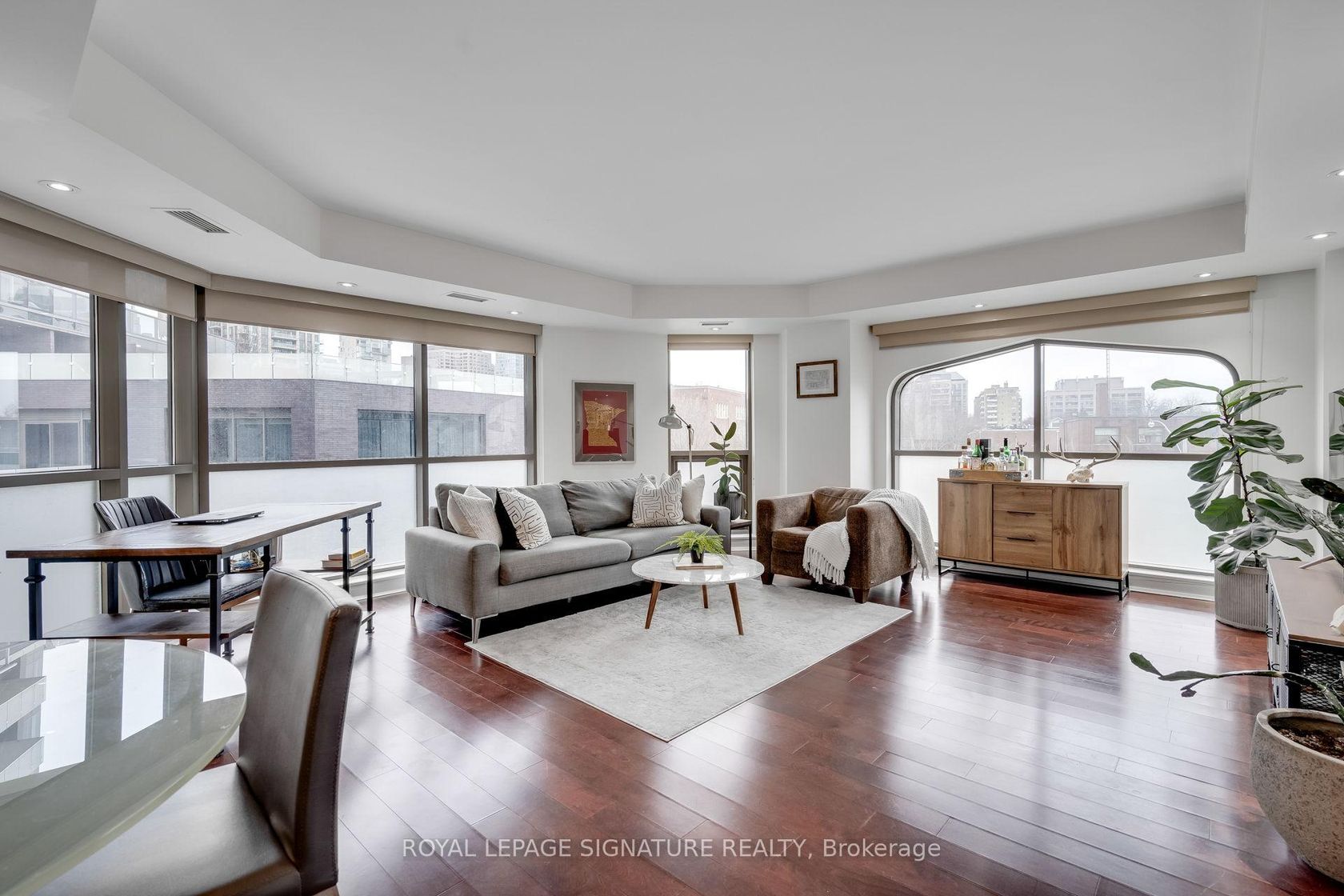 411 - 3 McAlpine Street, Annex, Toronto by Loree Meneguzzi Real Estate 411 - 3 McAlpine Street, Annex, Toronto