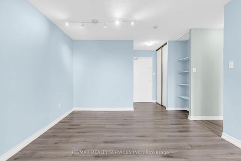 Photo 9 at 306 - 21 Markbrook Lane N, Jamestown, Toronto