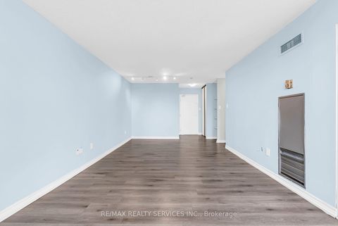 Photo 10 at 306 - 21 Markbrook Lane N, Jamestown, Toronto