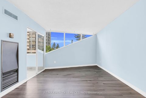 Photo 11 at 306 - 21 Markbrook Lane N, Jamestown, Toronto