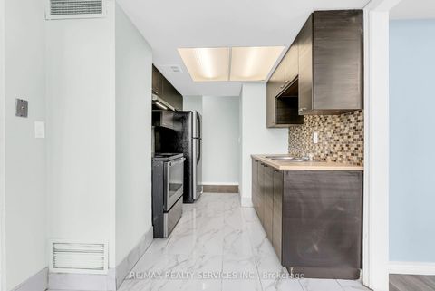 Photo 16 at 306 - 21 Markbrook Lane N, Jamestown, Toronto