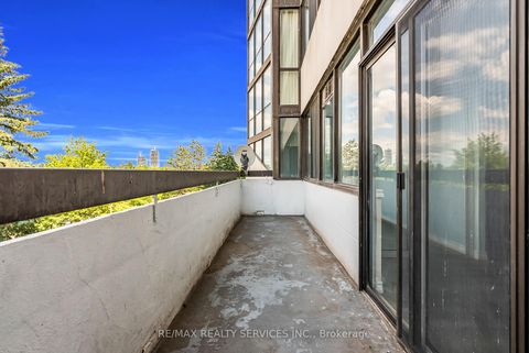 Photo 31 at 306 - 21 Markbrook Lane N, Jamestown, Toronto