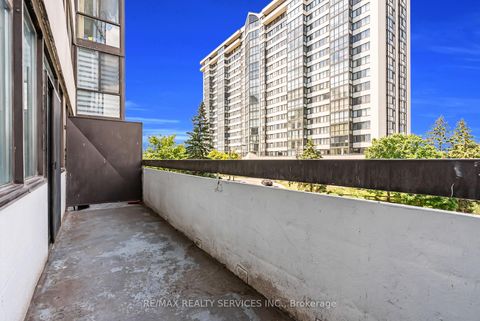 Photo 32 at 306 - 21 Markbrook Lane N, Jamestown, Toronto